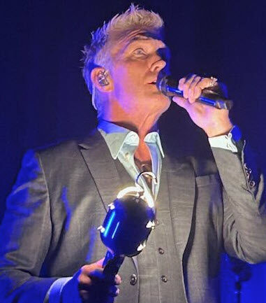 Josh Homme performing at the MET Philadelphia, Catacombs Tour